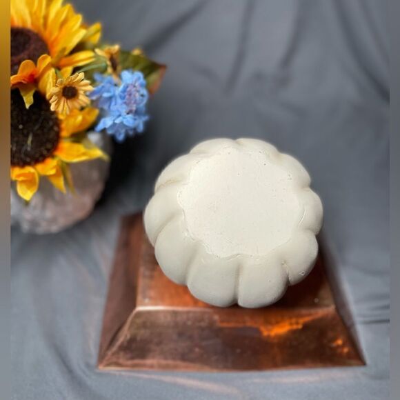 5” NEW! Creamy White Pumpkin Table Decor Fall Harvest Autumn Thanksgiving - Picture 5 of 8